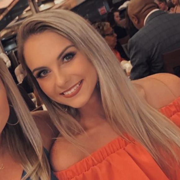 Meet your Posher, Ashlee - Picture 1 of 1